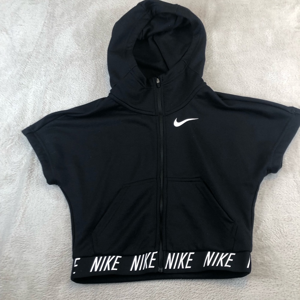 Nike Big Girl’s Short Sleeve Hoodie size Small Black
